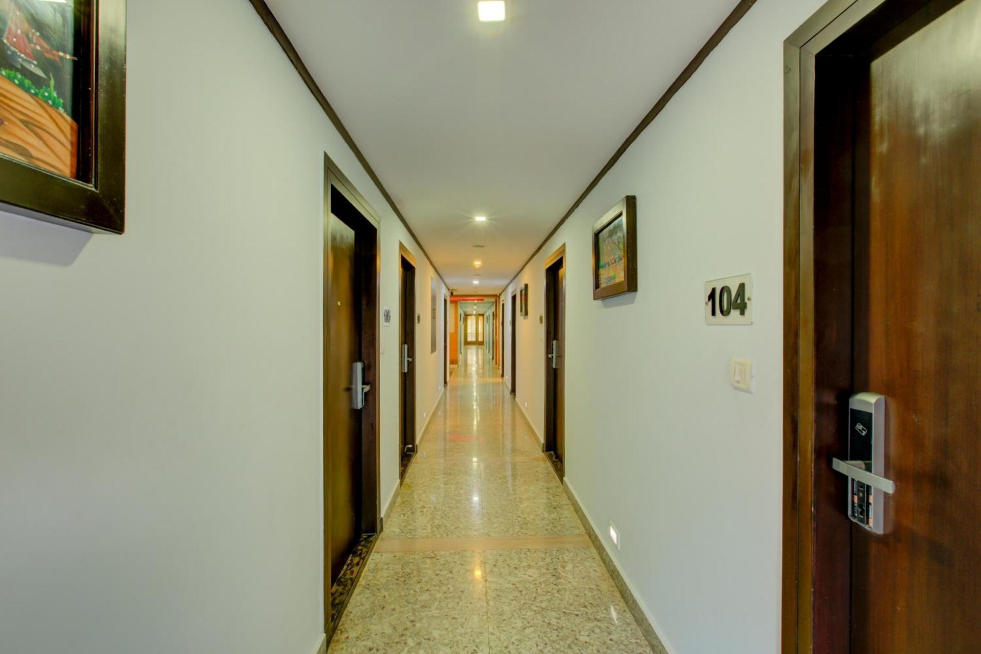 Super Townhouse Oak Jvh Hotel Bangalore Extérieur photo