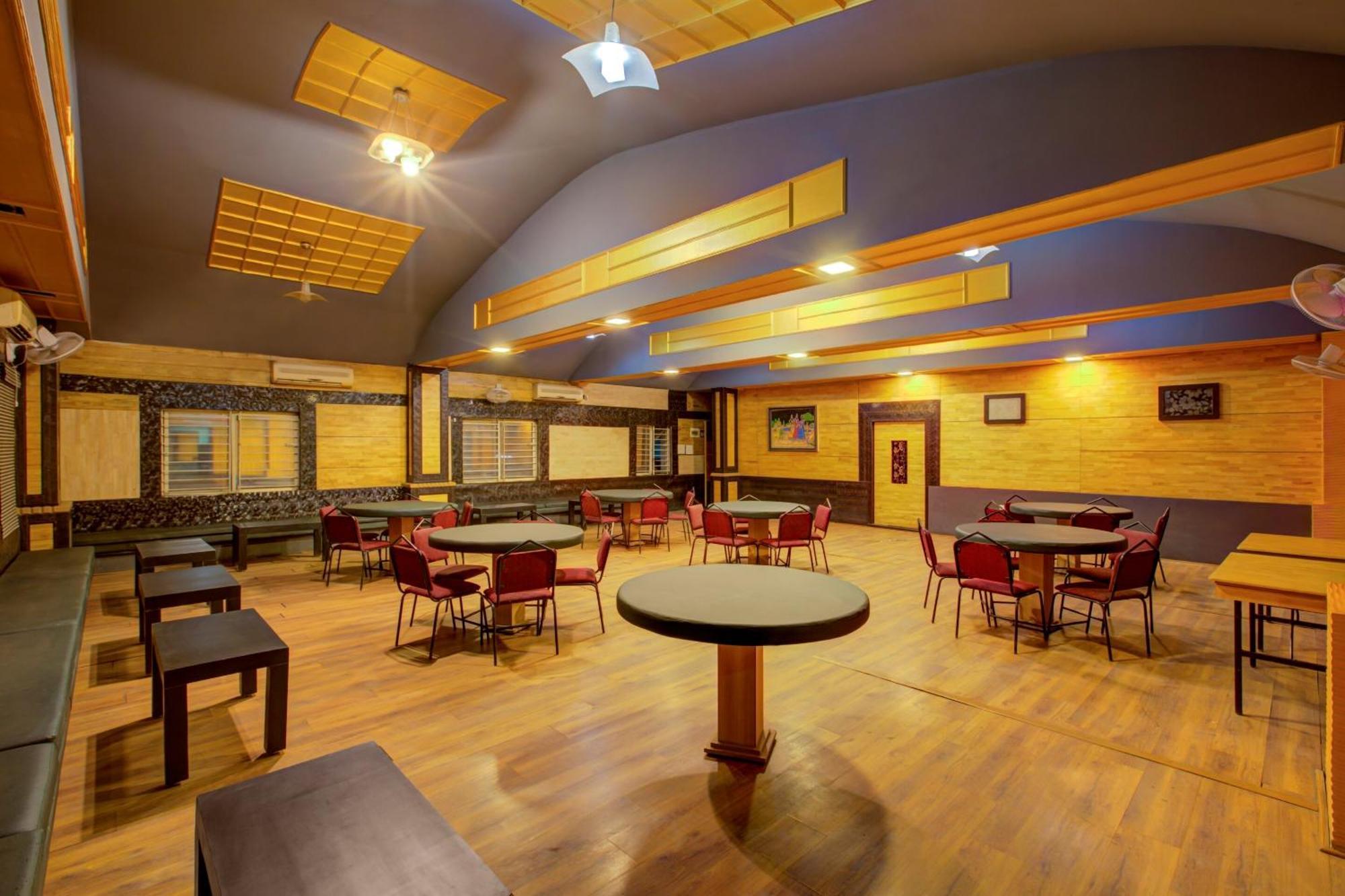 Super Townhouse Oak Jvh Hotel Bangalore Extérieur photo