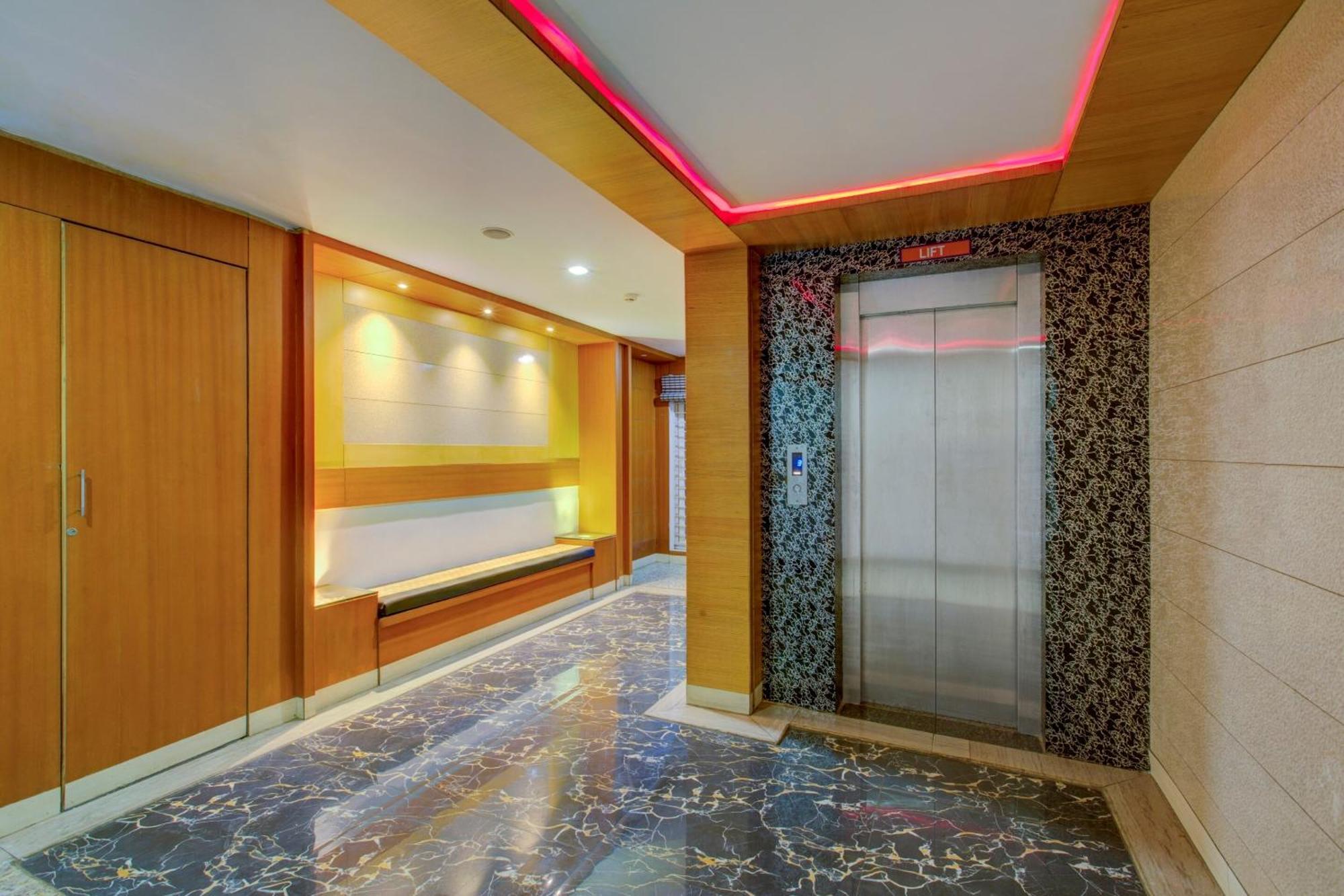 Super Townhouse Oak Jvh Hotel Bangalore Extérieur photo